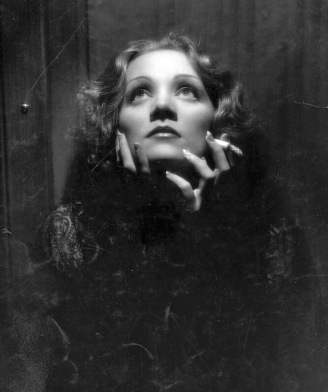 Marlene Dietrich (1932)